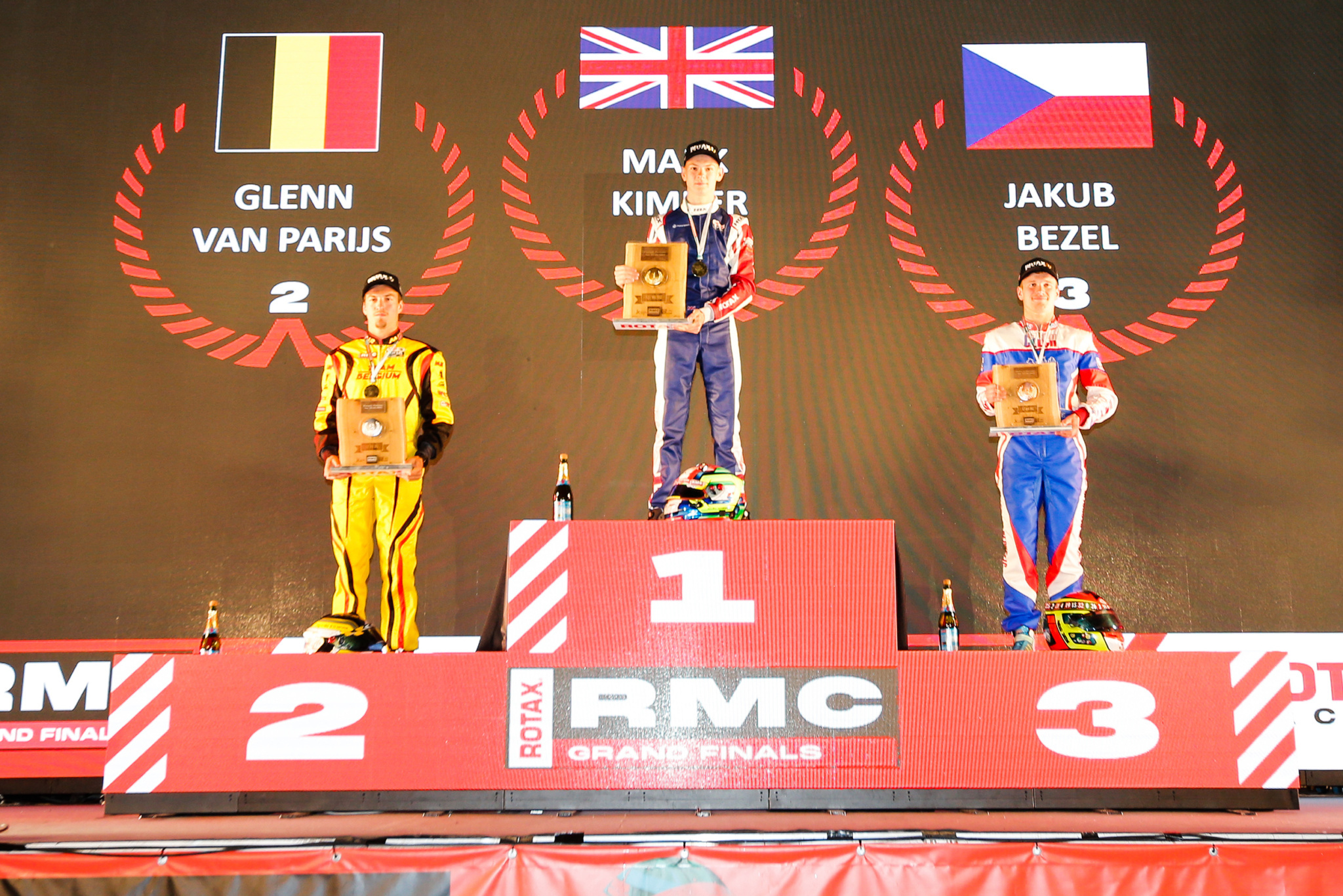 DD2 Podium